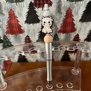 ✨New✨ Hand Beaded Cow Pen 🐮